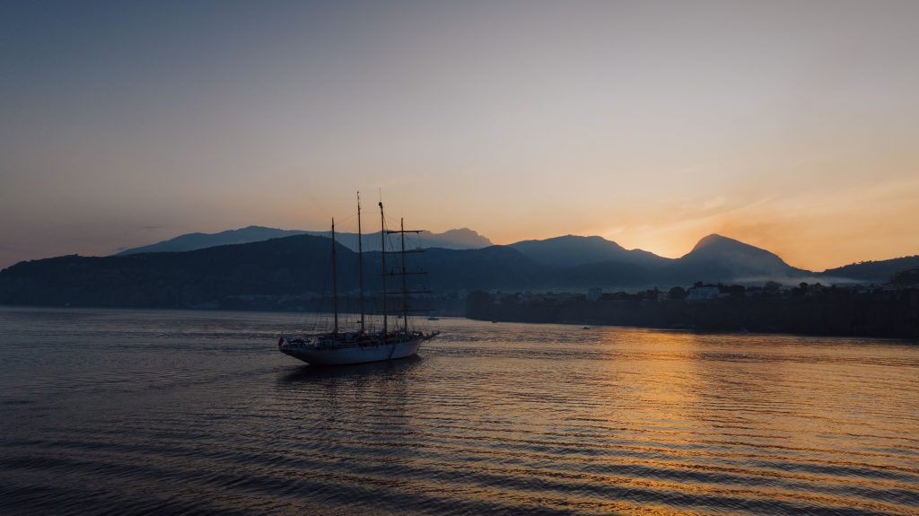 Segelschiff auf Mittelmeer